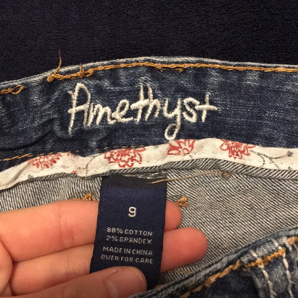 Capri Pants - Picture 3 of 7